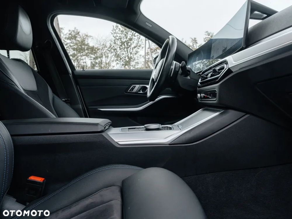 BMW Seria 3 320d mHEV M Sport - 11