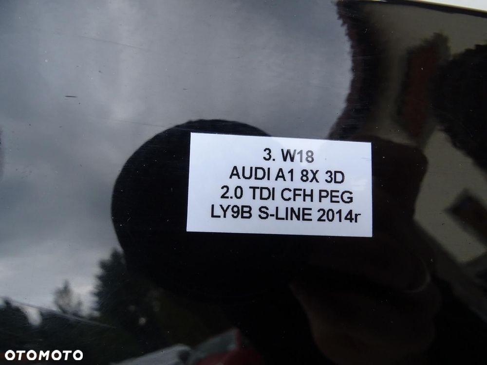 BŁOTNIK PRAWY PRZÓD PRZEDNI LY9B AUDI A1 8X S1 10-15r 3D / 5D - 15