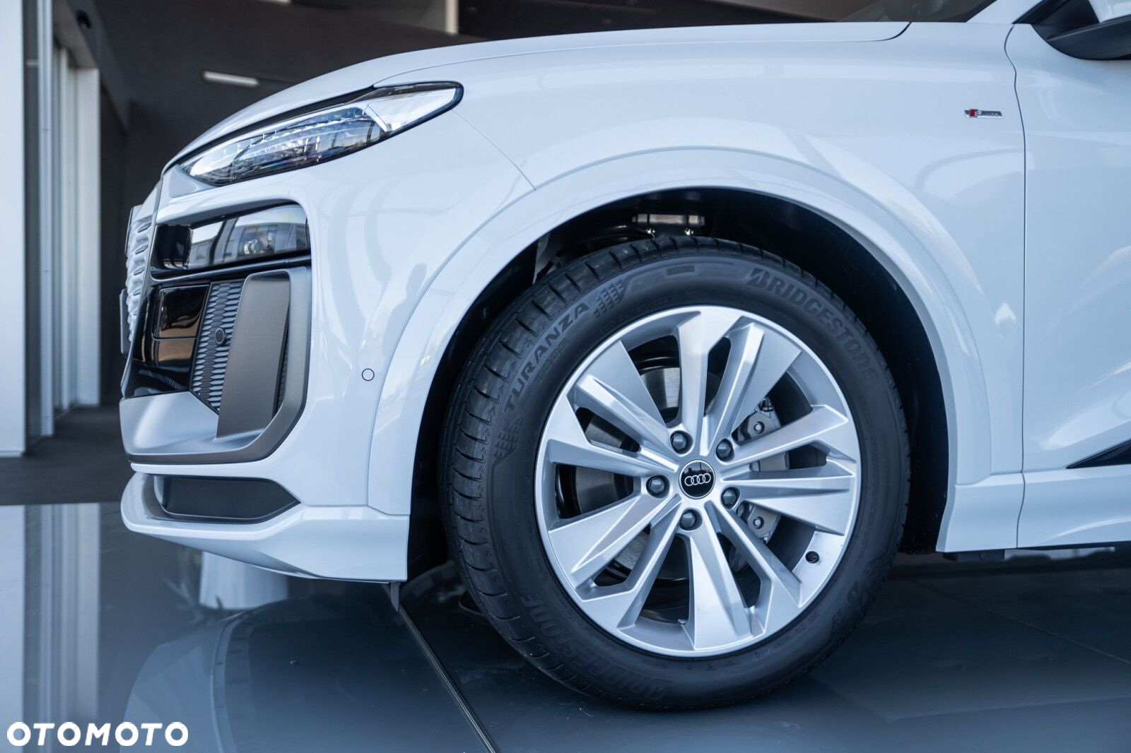 Audi Q6 e-tron - 5