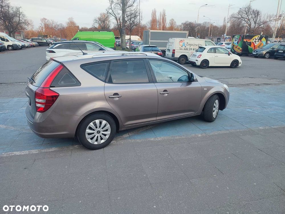 Kia Ceed 1.4 CVVT LX Basis - 8