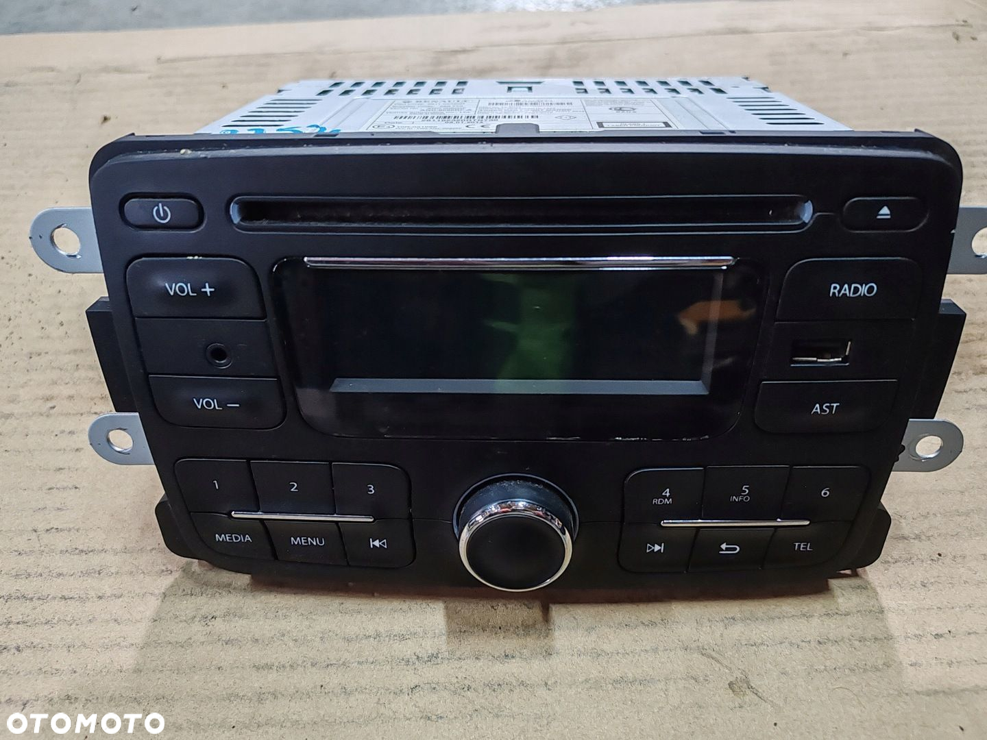 Radio oryginalne CD 281152320r Dacia Sandero II Stepway 12-16 - 2