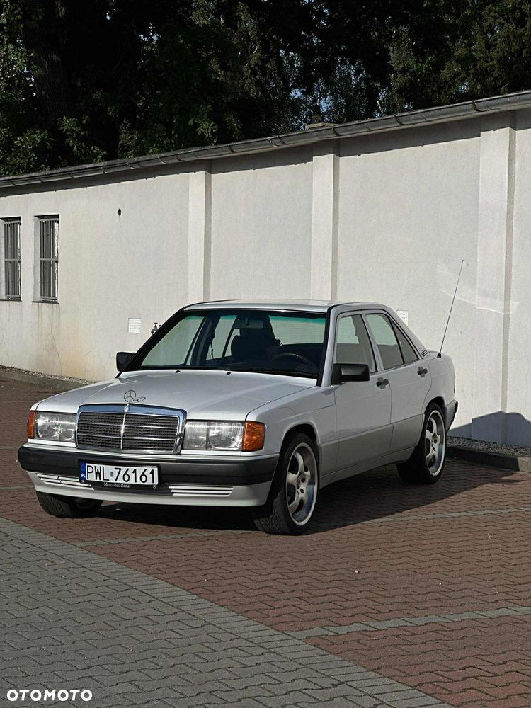 Mercedes-Benz W201 (190) - 7