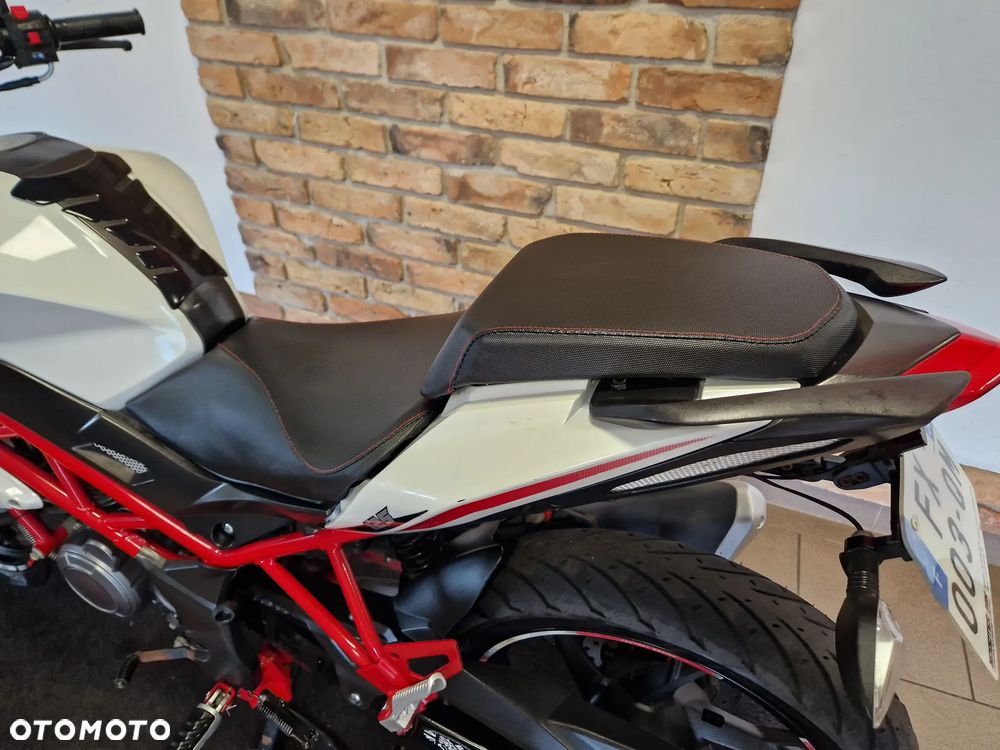 Benelli BN 125 - 15