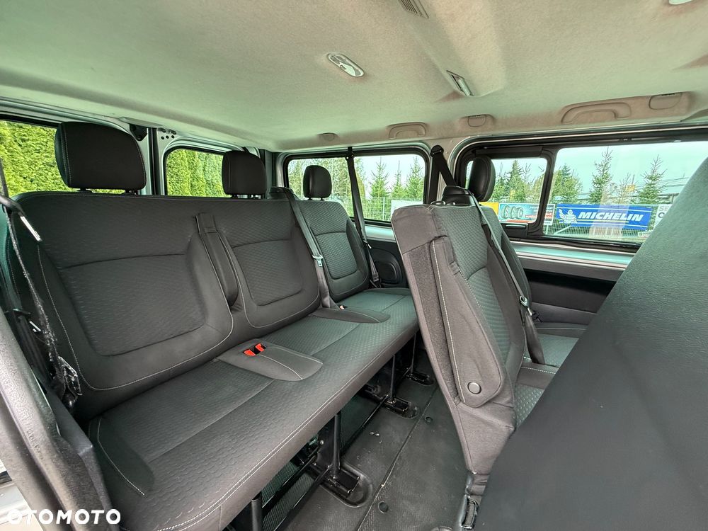 Opel Vivaro L2H1 2,9t Elegance Business - 15