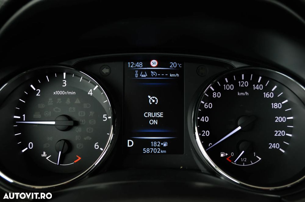 Nissan Qashqai 1.6 DCI Xtronic TEKNA - 23