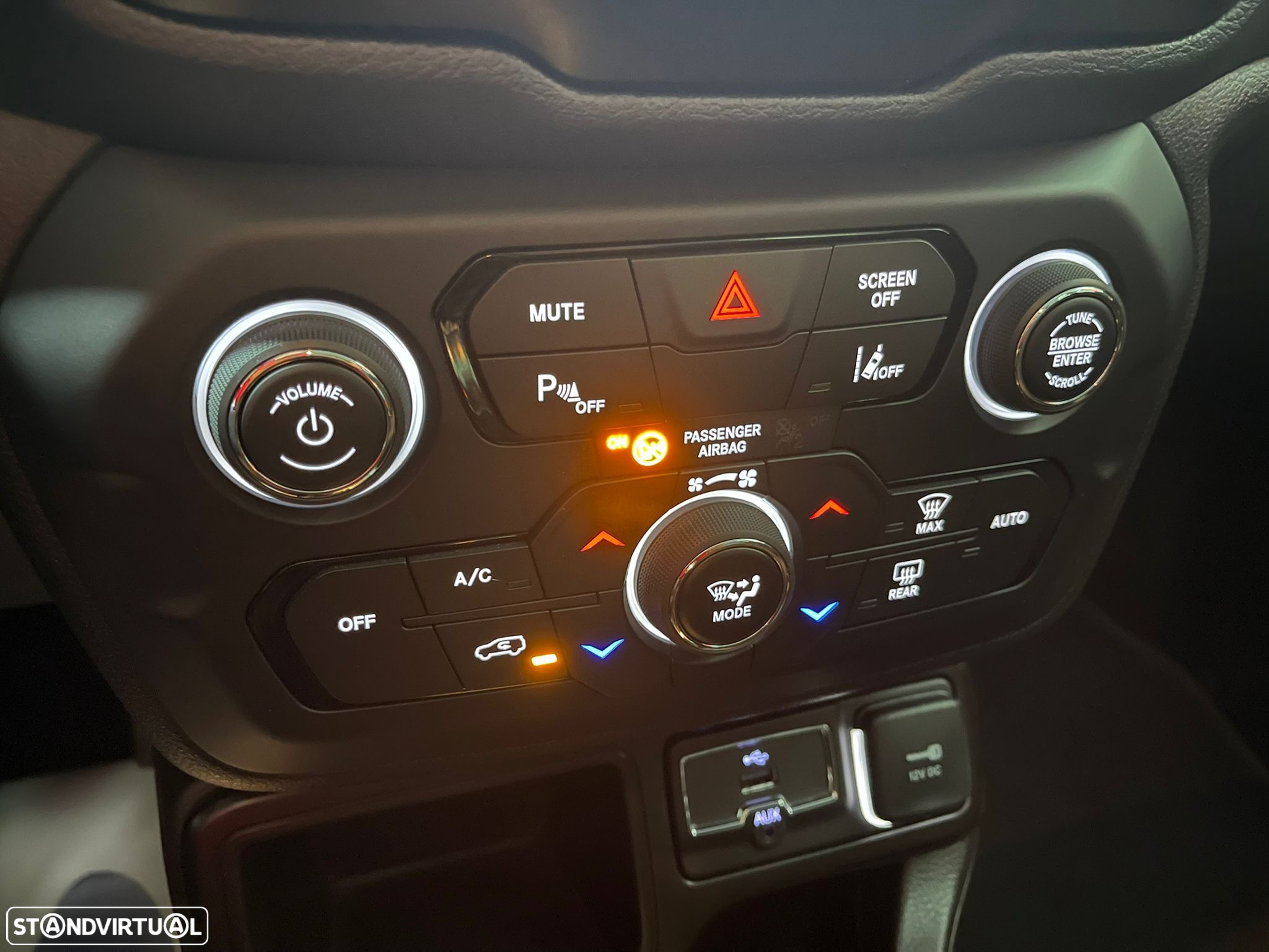 Jeep Renegade 1.0 T Limited - 16