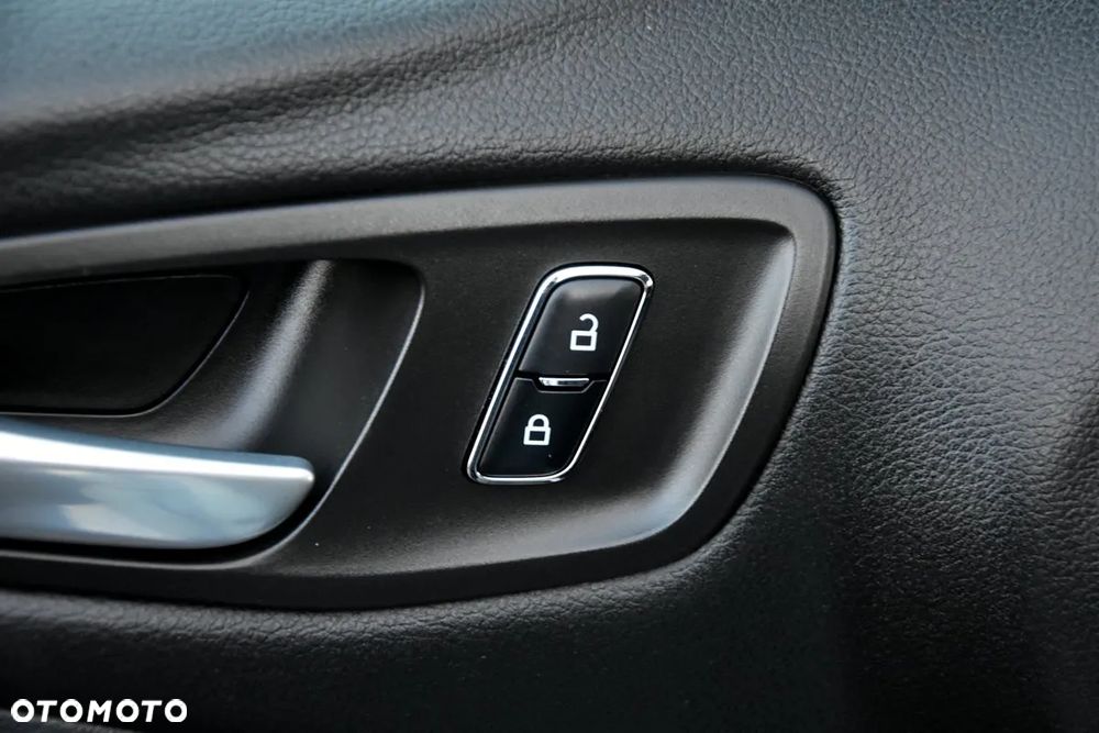 Ford Kuga 2.0 TDCi 4x2 Titanium - 26