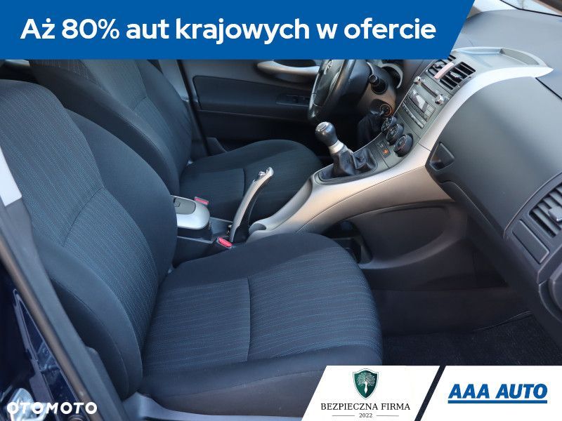 Toyota Auris - 10