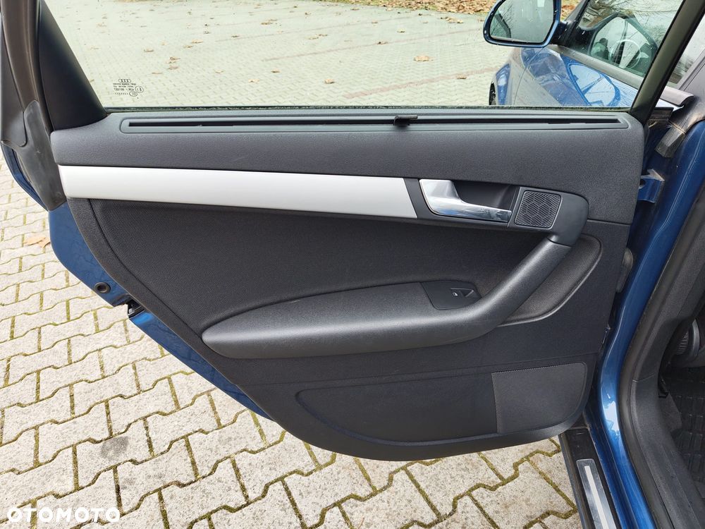 Audi A3 Sportback 2.0 TDI Ambiente - 23