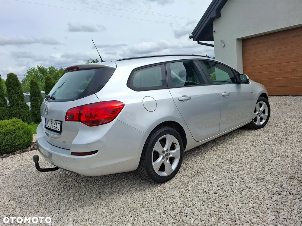 Opel Astra 1.6 Innovation - 18
