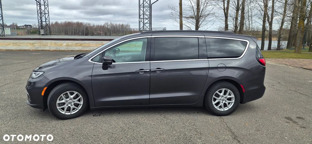 Chrysler Pacifica - 3