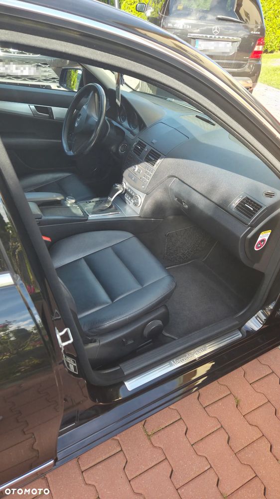 Mercedes-Benz Klasa C 250 CDI DPF Automatik BlueEFFICIENCY Elegance - 12