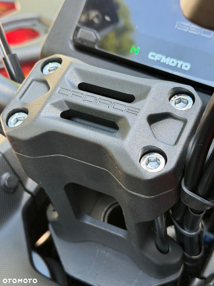 CFMoto CForce - 8