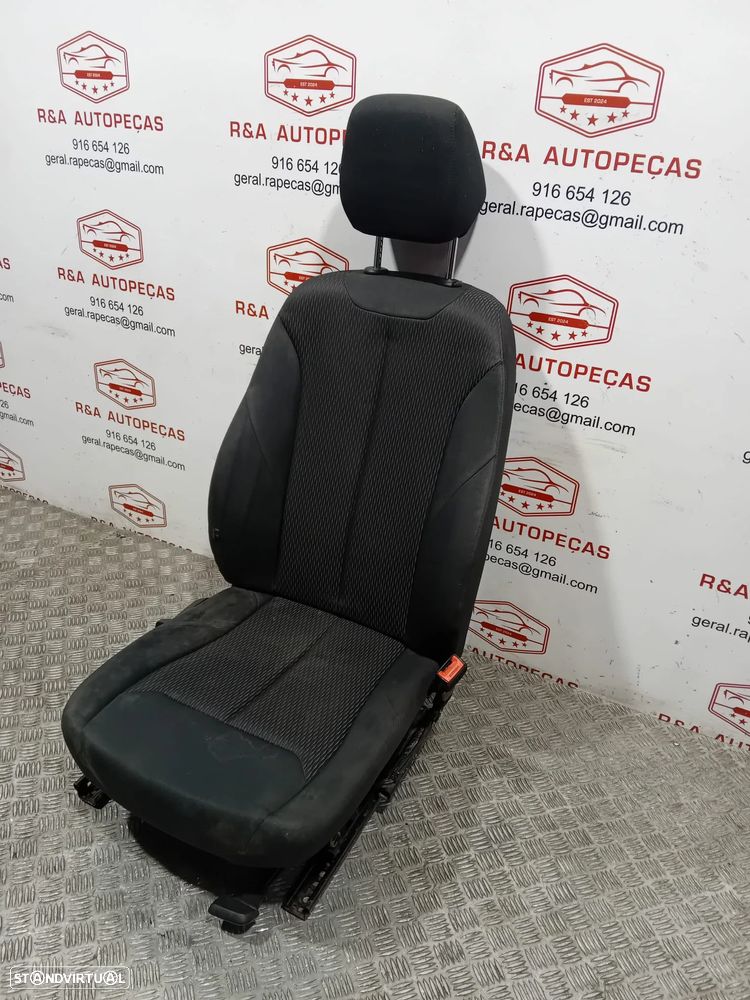 Conjunto de Bancos BMW Série 1 F20 em Tecido Original - 14
