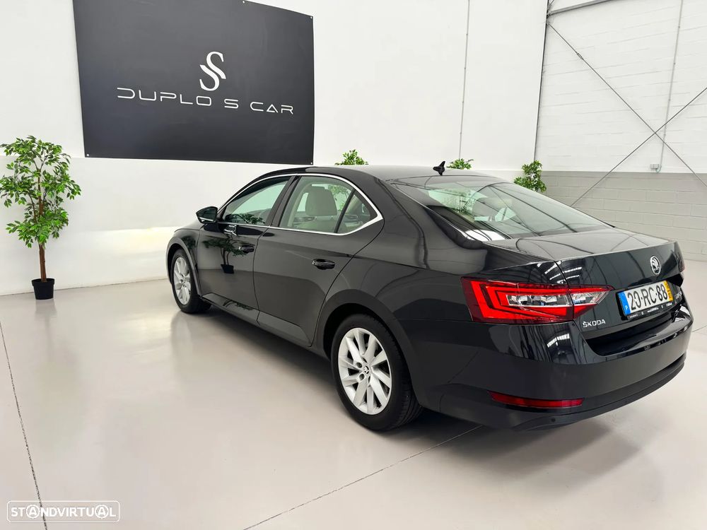 Skoda Superb 2.0 TDI Laurin&Klement DSG - 9