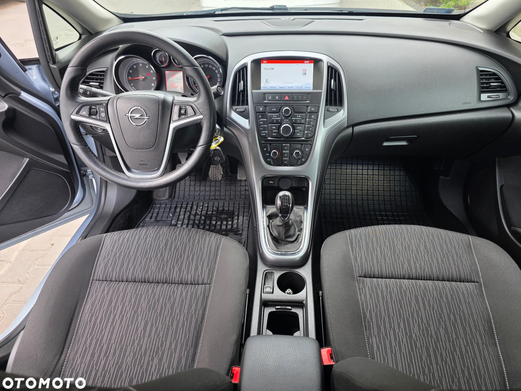 Opel Astra IV 1.4 T Executive EU6 - 6
