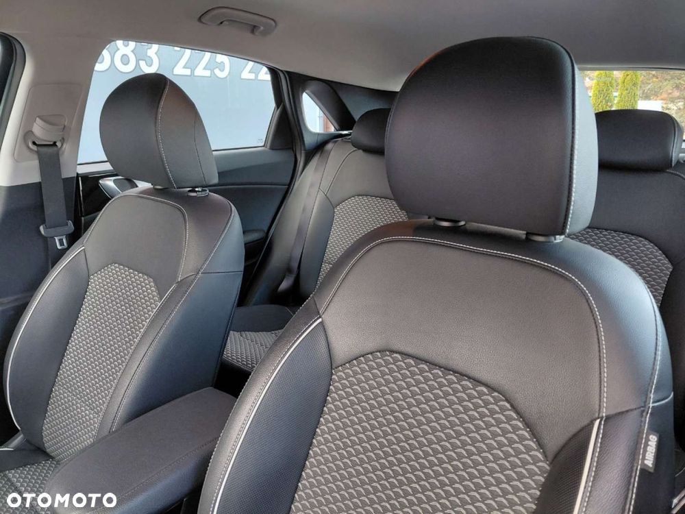 Kia Ceed - 15
