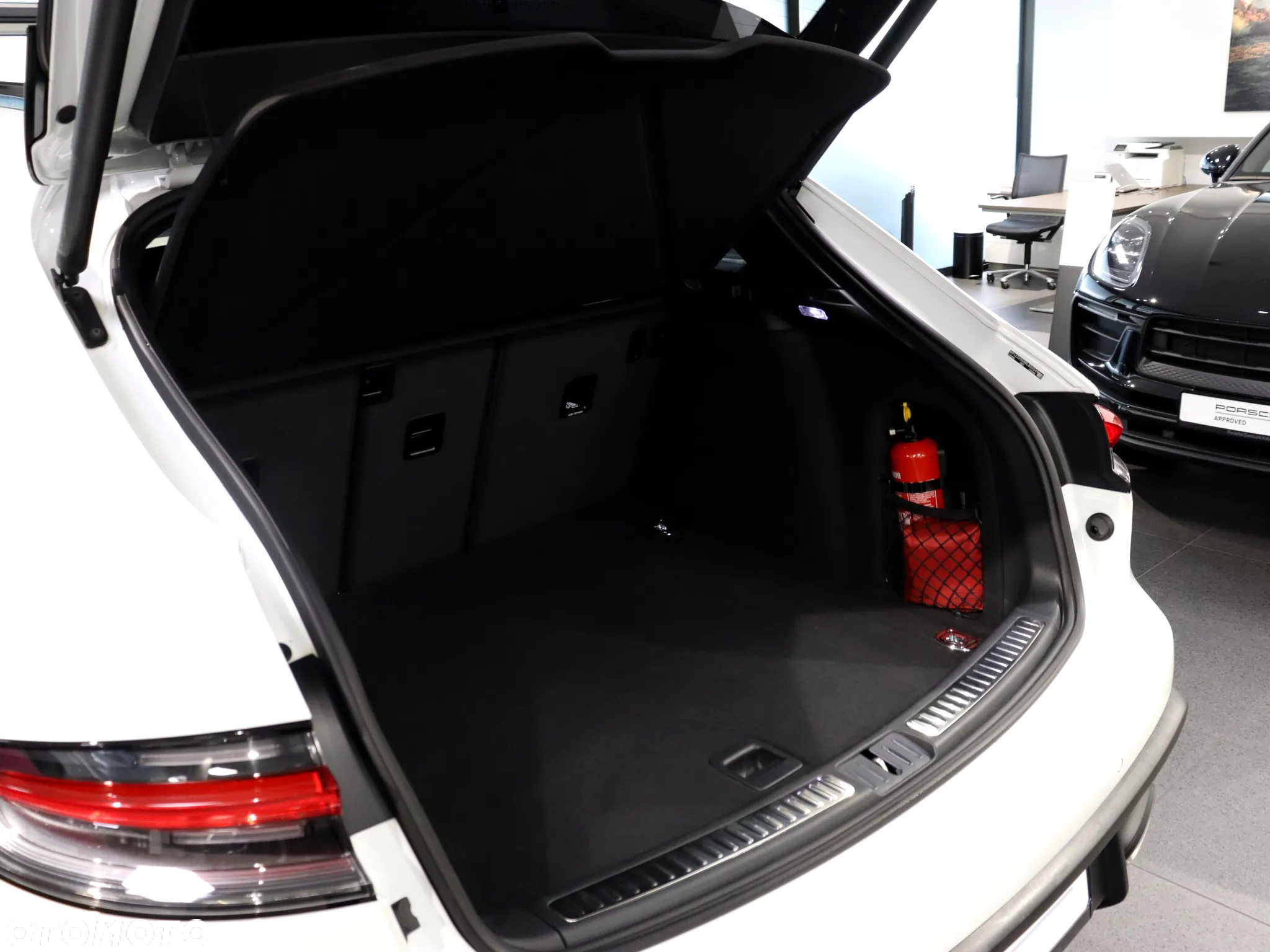 Porsche Macan Standard - 35