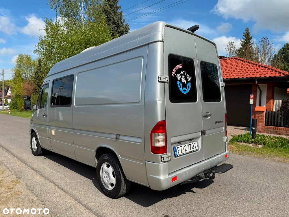 Mercedes-Benz Sprinter - 2