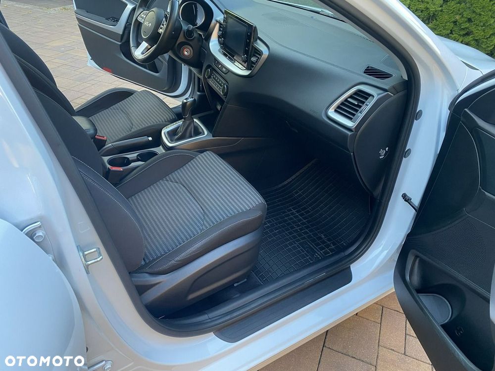Kia Ceed 1.5 T-GDI M - 37