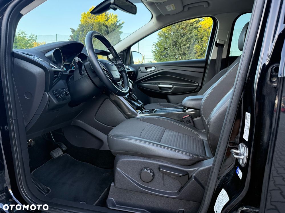 Ford Kuga 2.0 TDCi 4x4 Titanium - 27