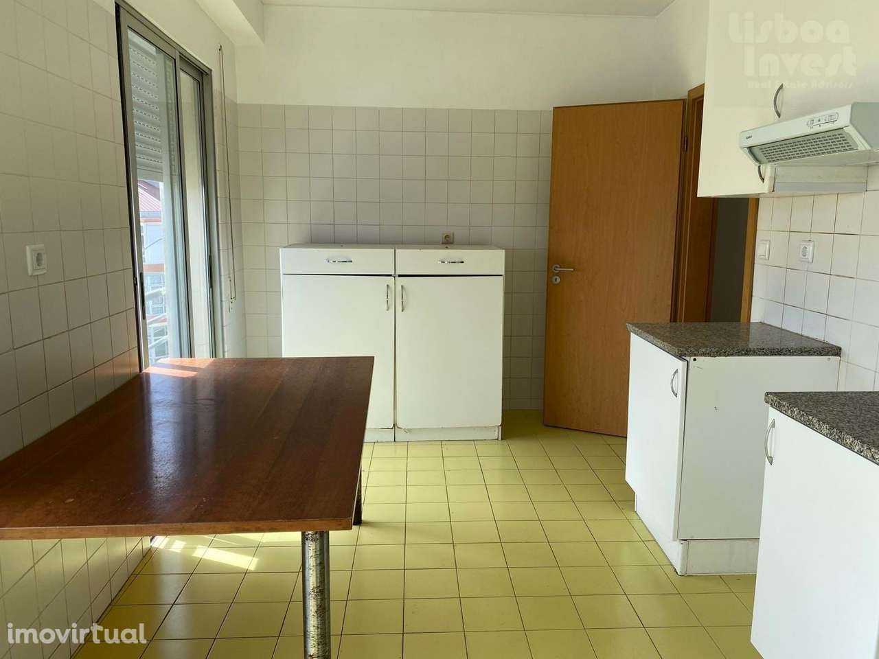 Excelente T6, com varanda e 2 estacionamentos - Grande imagem: 5/26