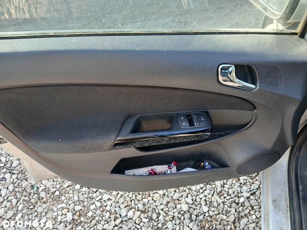 OPEL CORSA D Z157 5D 11R fotel fotele kanapa deska kokpit podsufitka boczek boczki klamka - 3