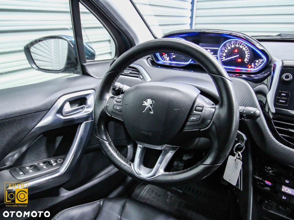 Peugeot 2008 1.2 Pure Tech Allure S&S - 25