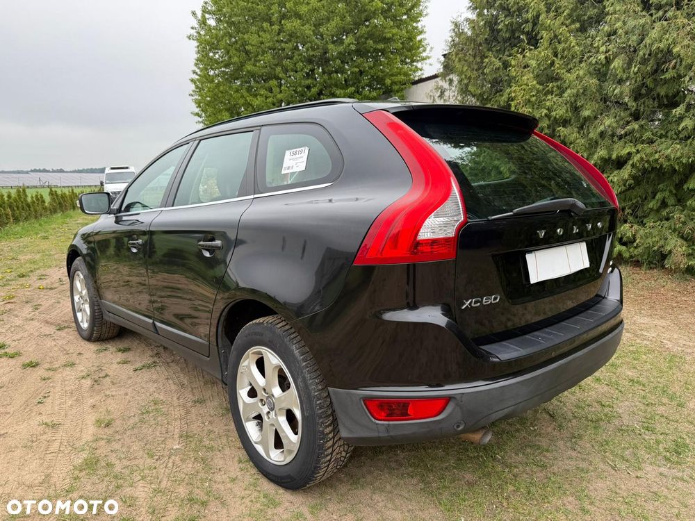 Volvo XC 60 D5 AWD Momentum - 27