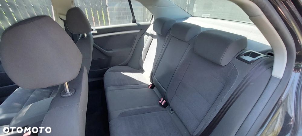 Volkswagen Jetta 1.9 TDI Comfortline - 20