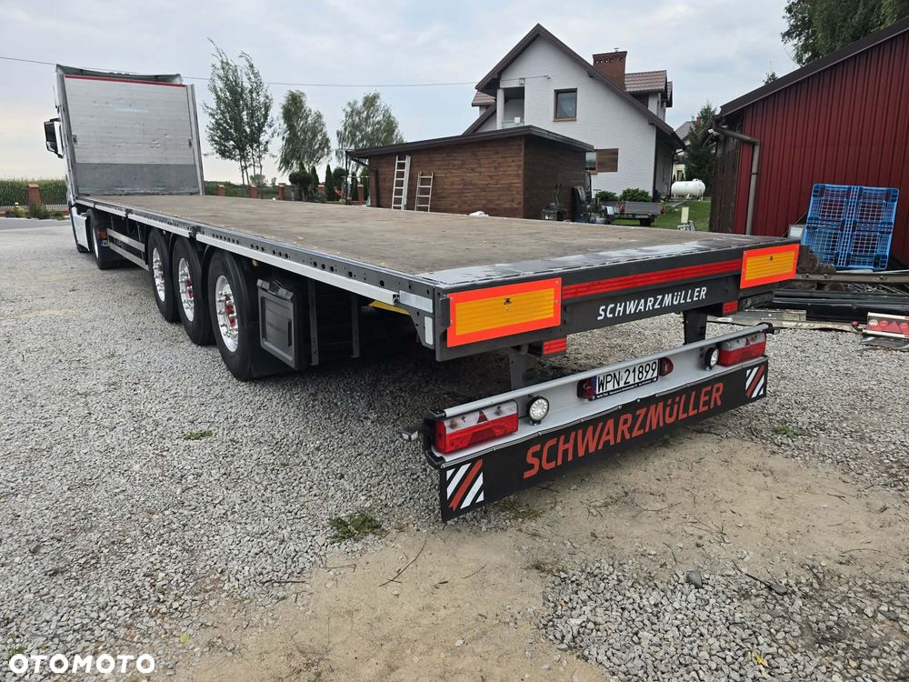 Schwarzmuller J-SERIE - 3