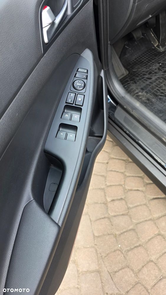 Hyundai Tucson 1.7 CRDI BlueDrive Comfort 2WD - 10