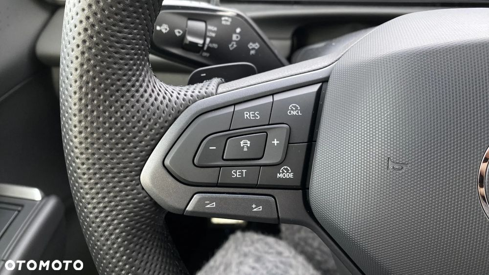 Volkswagen T-Roc 1.5 TSI R-Line DSG - 9