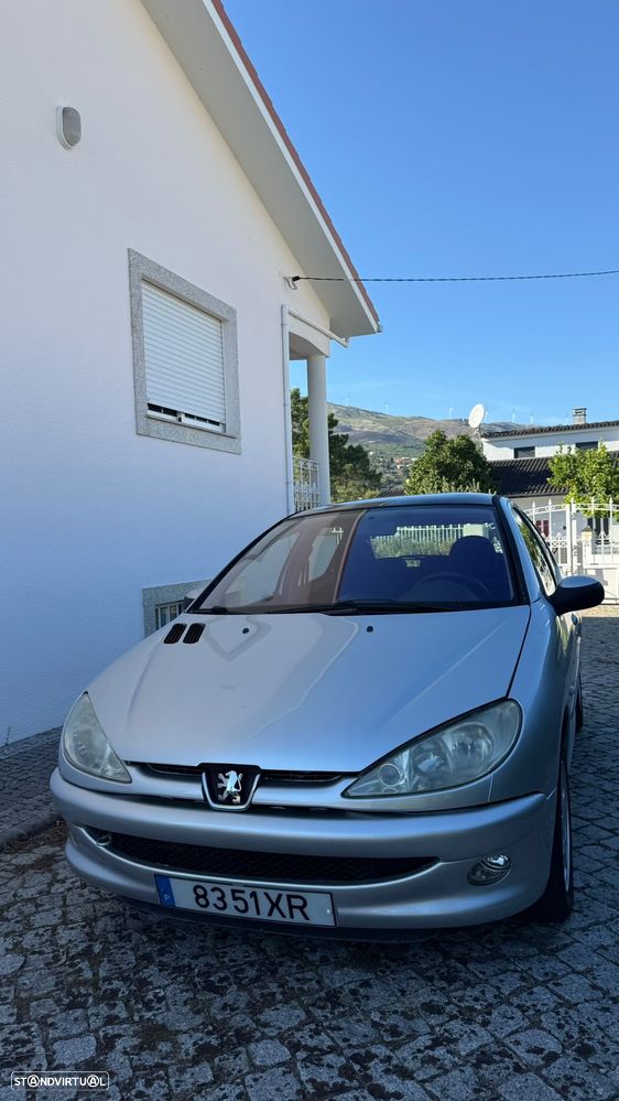 Peugeot 206