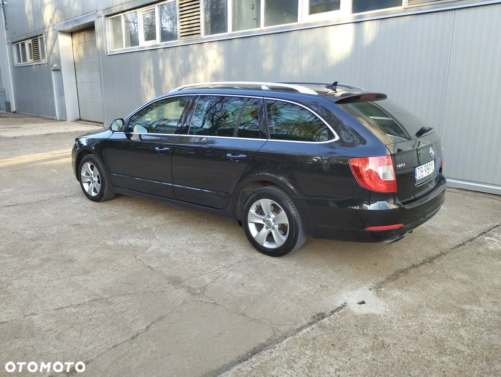 Skoda Superb 2.0 TDI 4x4 Ambition - 14