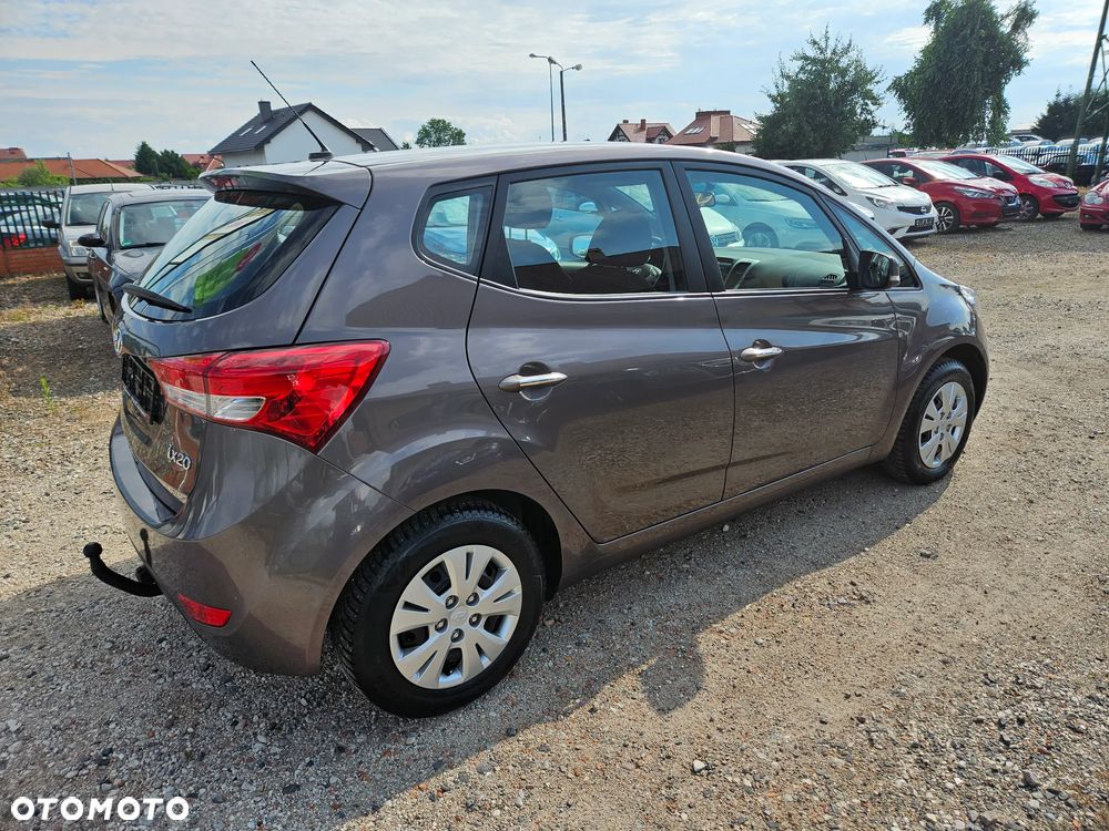 Hyundai ix20 1.4 blue Trend - 13