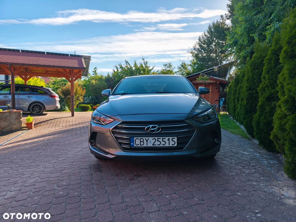Hyundai Elantra 1.6 Comfort - 2