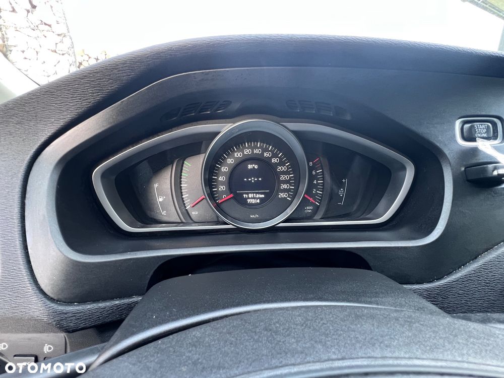 Volvo V40 T2 - 3