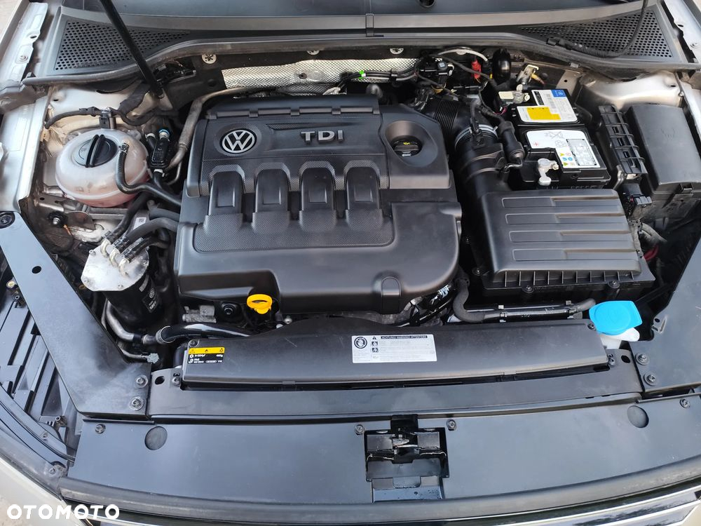 Volkswagen Passat Variant 2.0 TDI SCR DSG Comfortline - 25