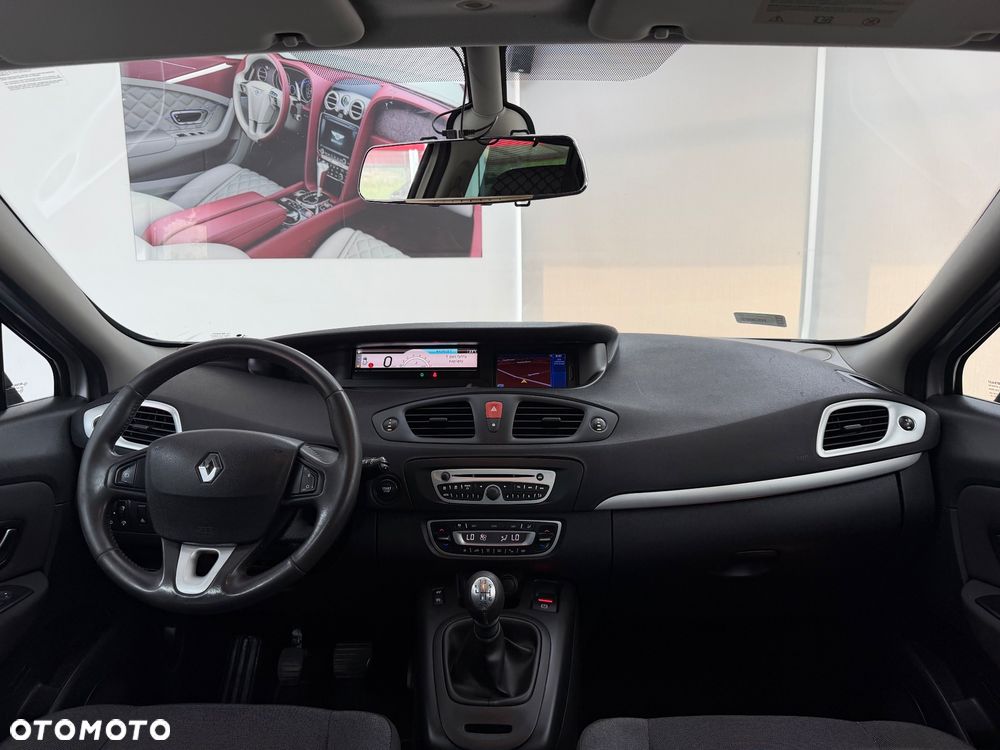 Renault Scenic 1.6 16V 110 LIMITED - 32