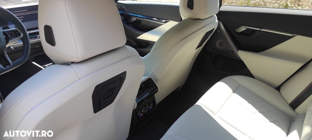 BMW Seria 5 520i AT MHEV - 15