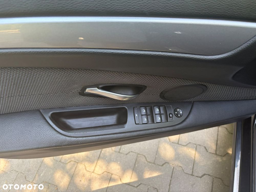 BMW Seria 5 520d Edition Exclusive - 16