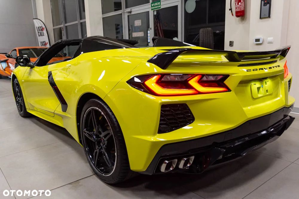 Chevrolet Corvette - 23