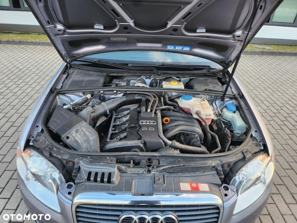 Audi A4 Limousine - 12