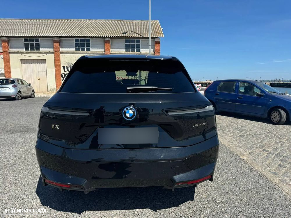 BMW iX xDrive 40 Pack Desportivo - 5
