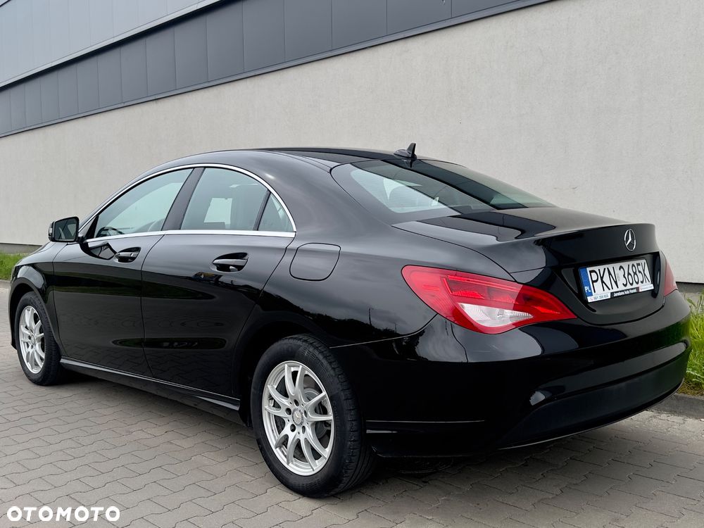 Mercedes-Benz CLA 180 Urban - 4
