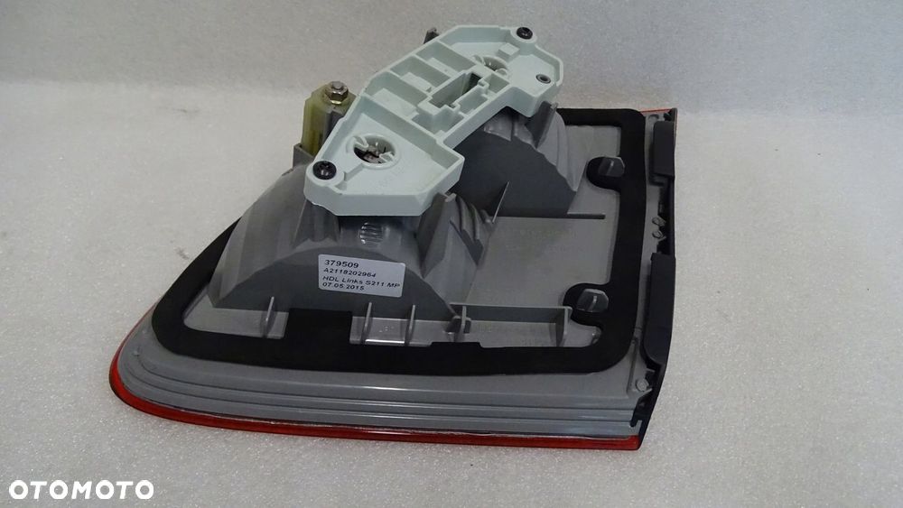 MERCEDES W211 KOMBI - lampa tylna lewa w klapę NOWA ORYGINAŁ - 5