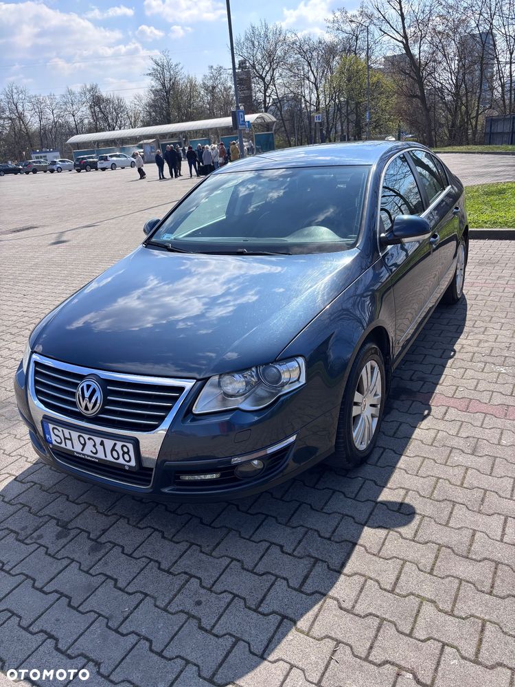 Volkswagen Passat 2.0 TDI DPF Highline - 21