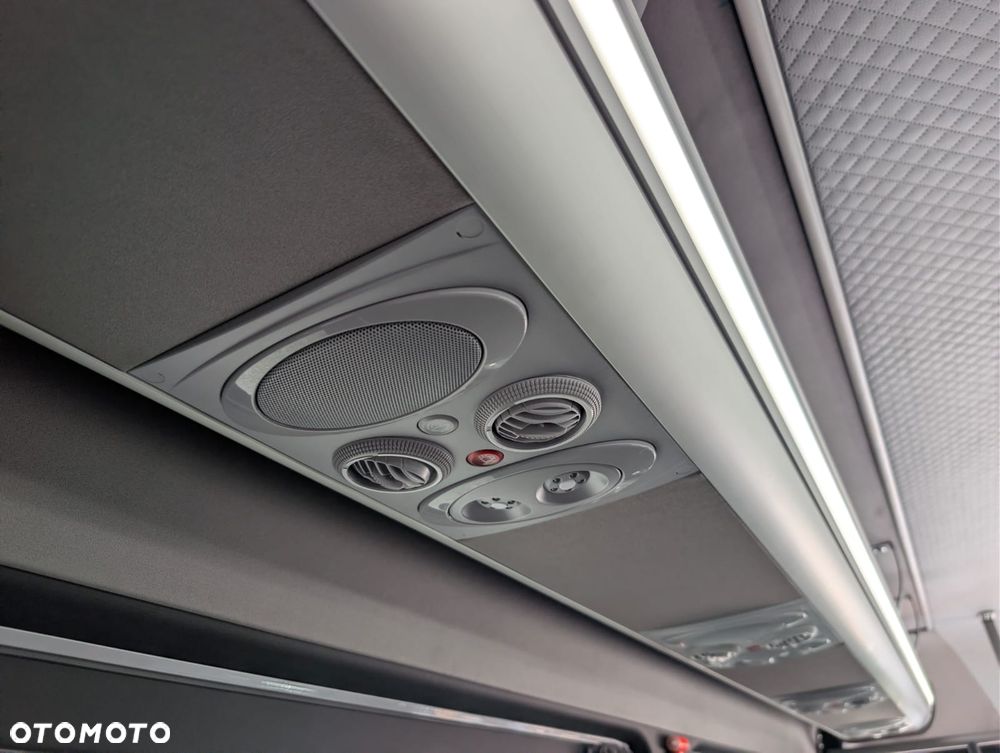 Mercedes-Benz Sprinter 519 - 23