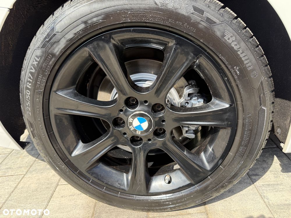 BMW Seria 3 320d Sport Line - 8